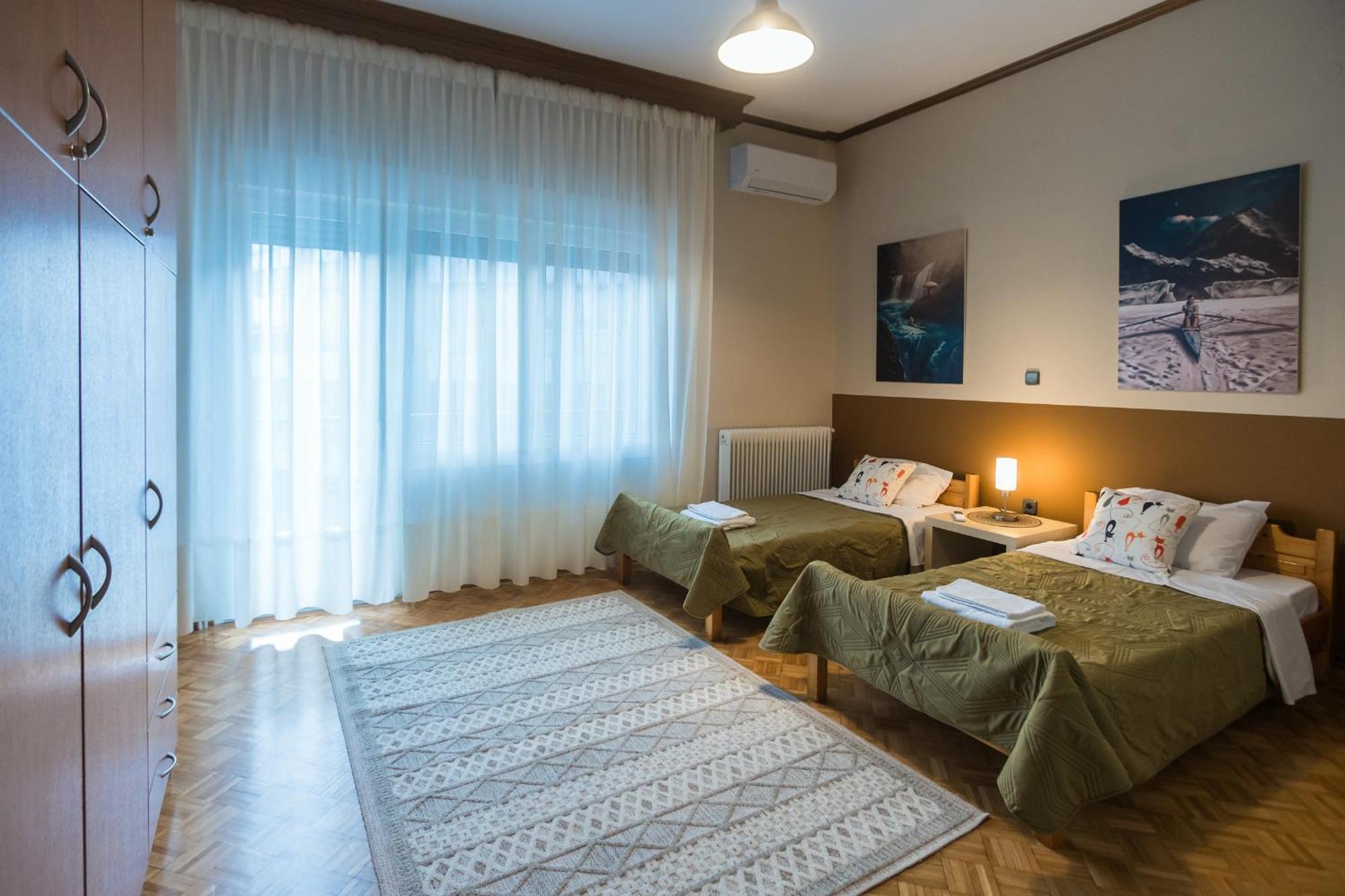 Corner House Apartment Kastoria Bagian luar foto