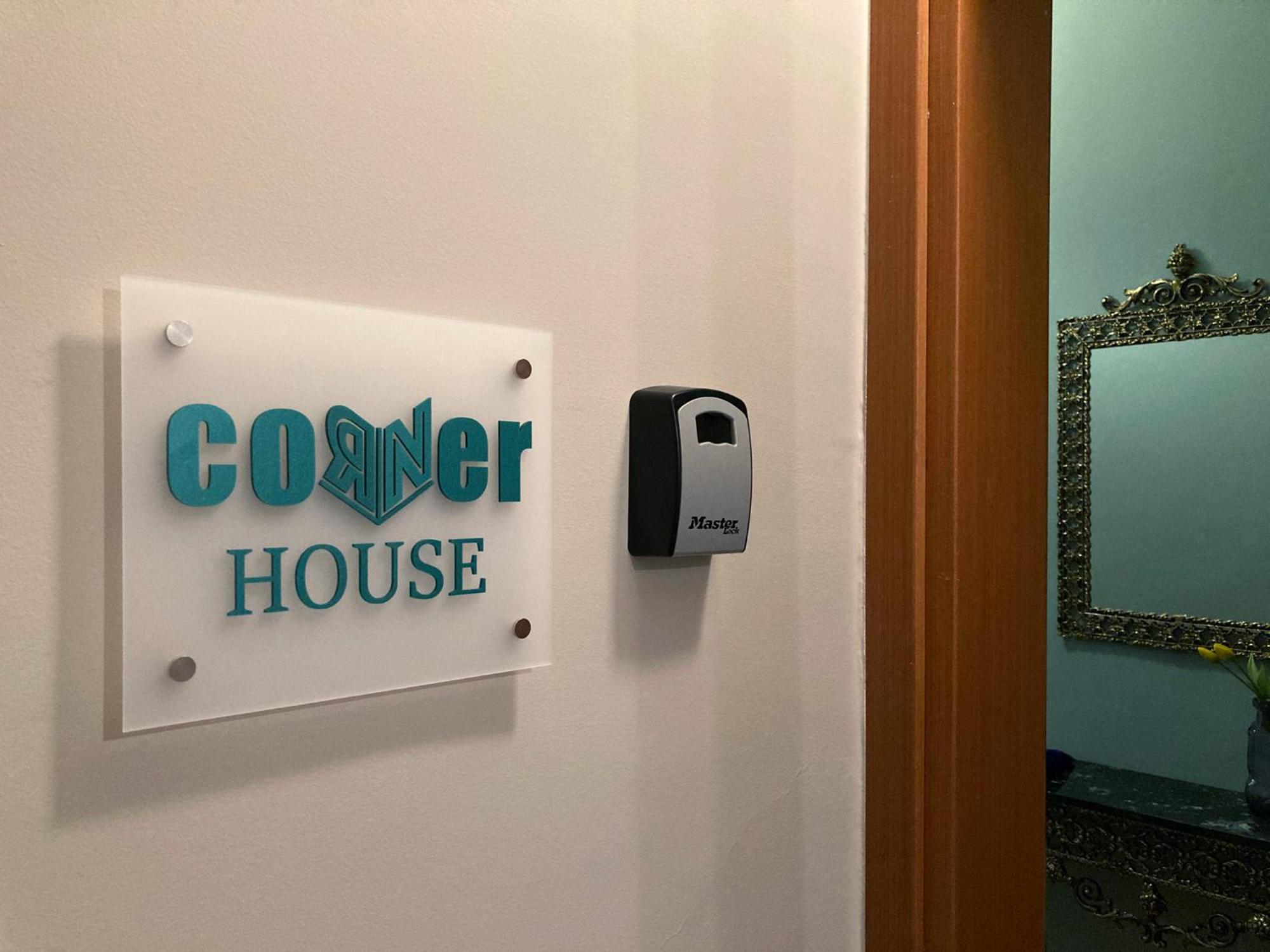 Corner House Apartment Kastoria Bagian luar foto