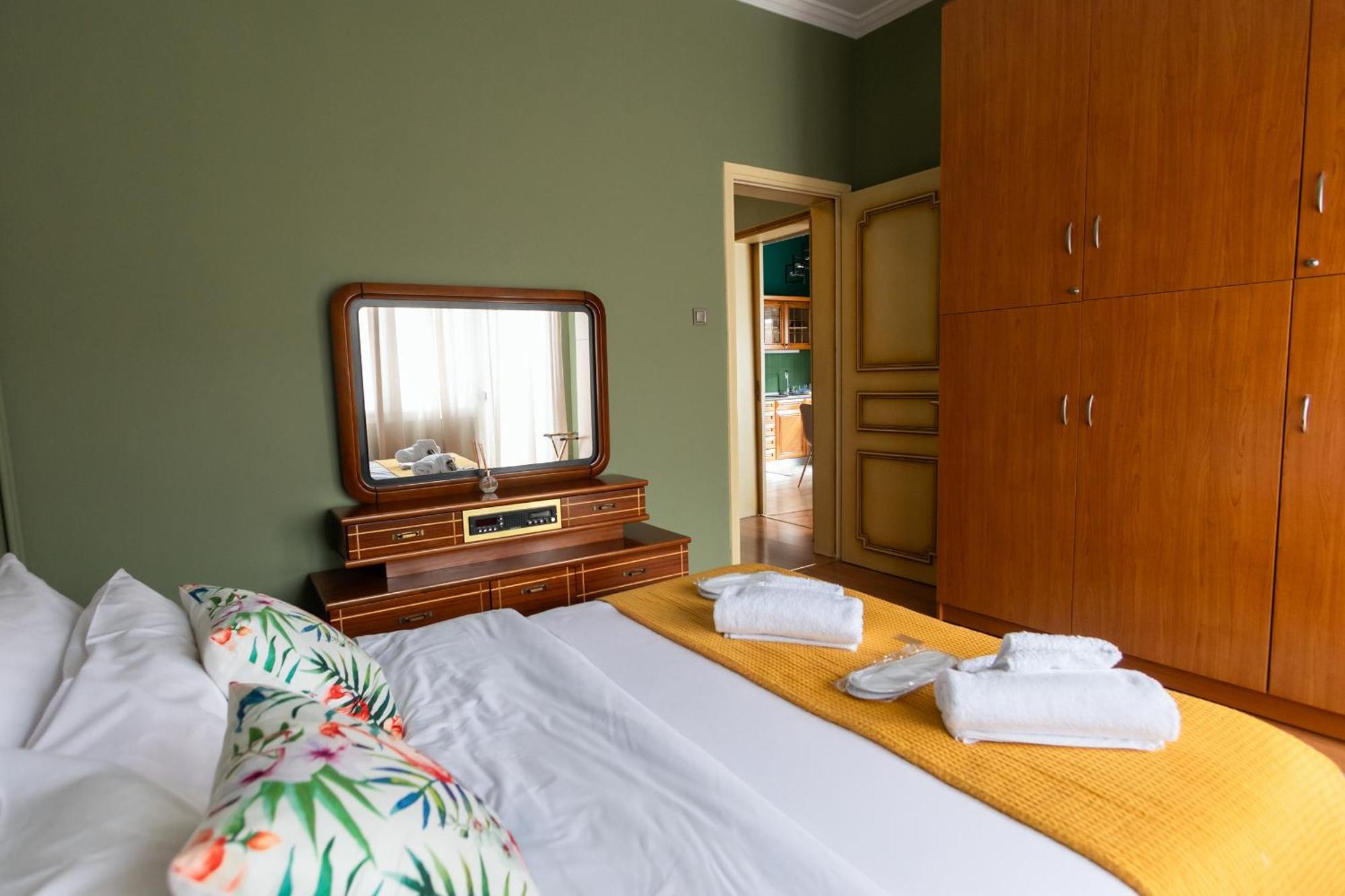 Corner House Apartment Kastoria Bagian luar foto